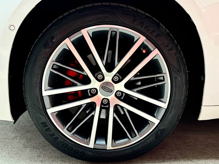 Фото 6 - Geely Preface