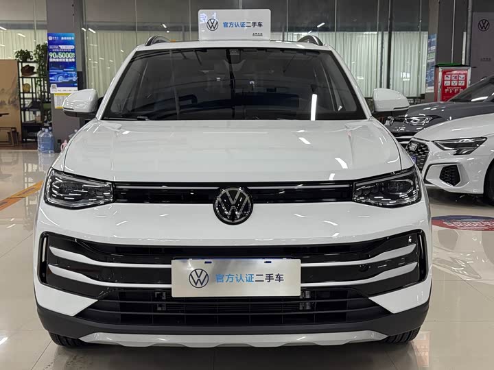Фото 2 - Volkswagen Tharu