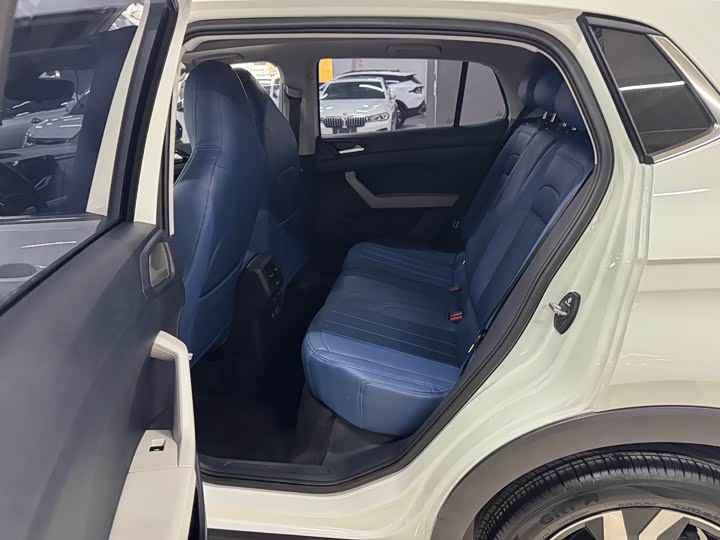Фото 9 - Volkswagen Tharu