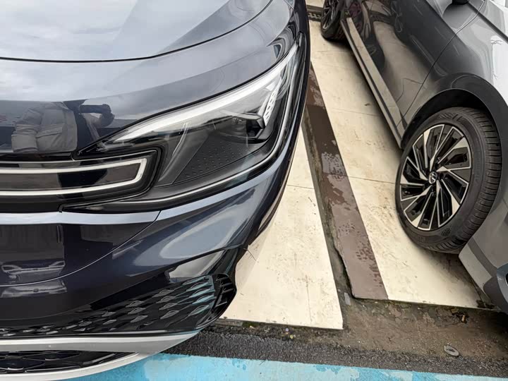 Photo 4 - Volkswagen ID.6 Crozz