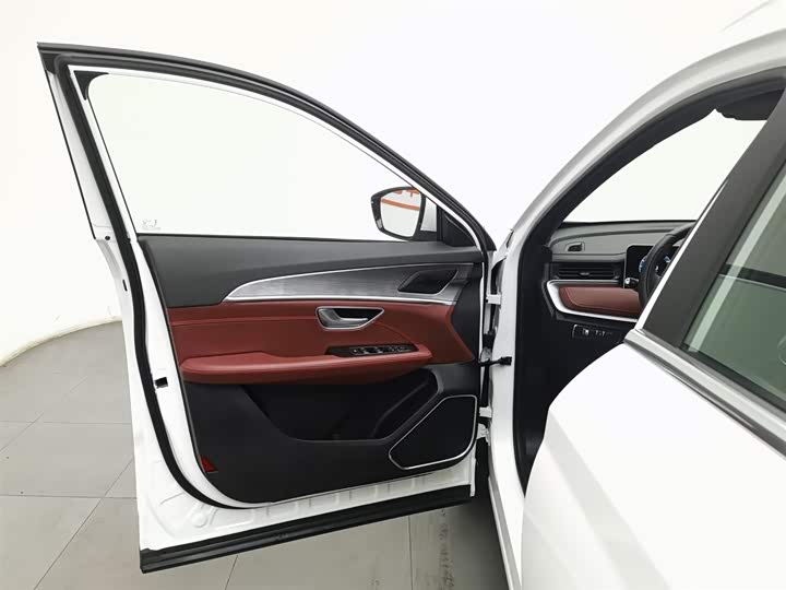 Photo 8 - Jetour X70 Plus