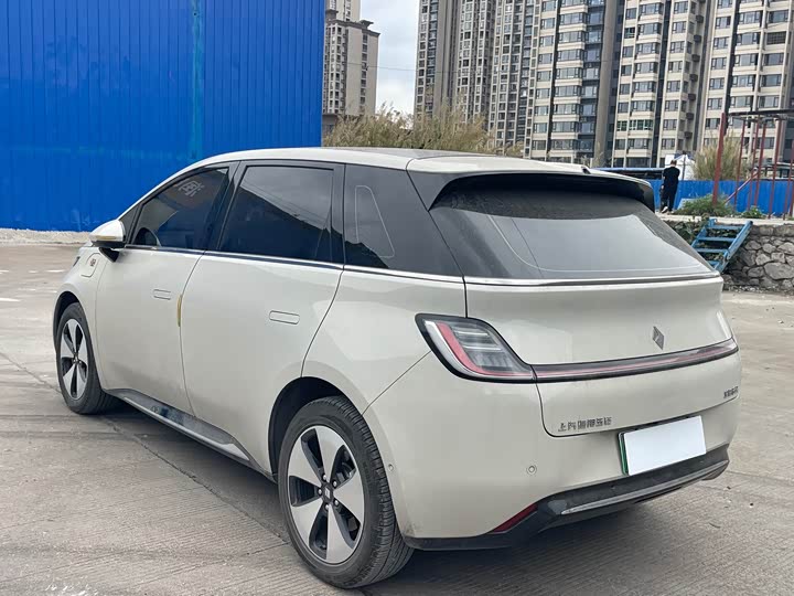 Фото 6 - Baojun Yunduo