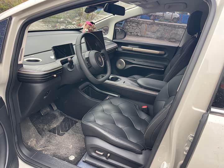 Фото 9 - Baojun Yunduo