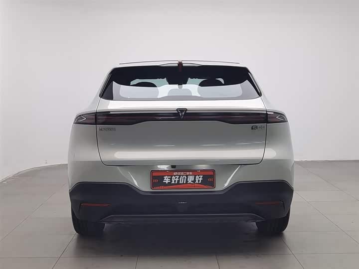 Фото 4 - Changan Deepal S05