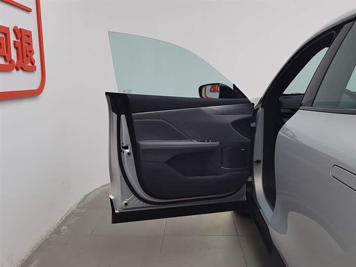 Фото 8 - Changan Deepal S05