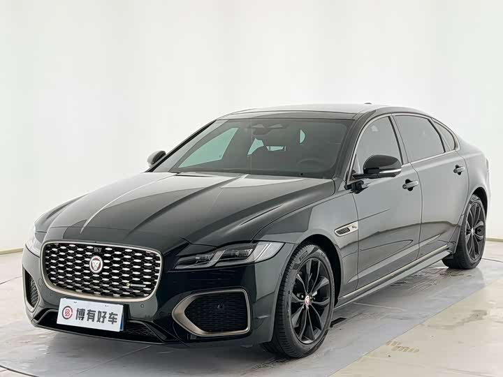 Фото 1 - Jaguar XF L