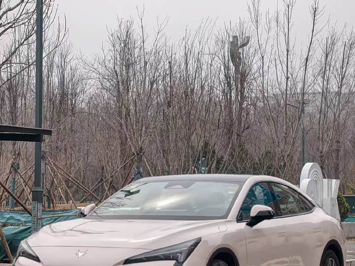 Photo 1 - BAIC Arcfox Alpha S5