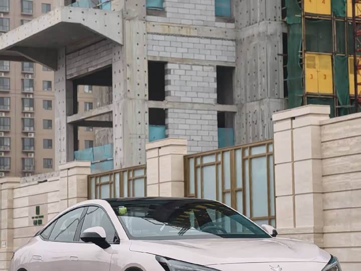 Photo 3 - BAIC Arcfox Alpha S5