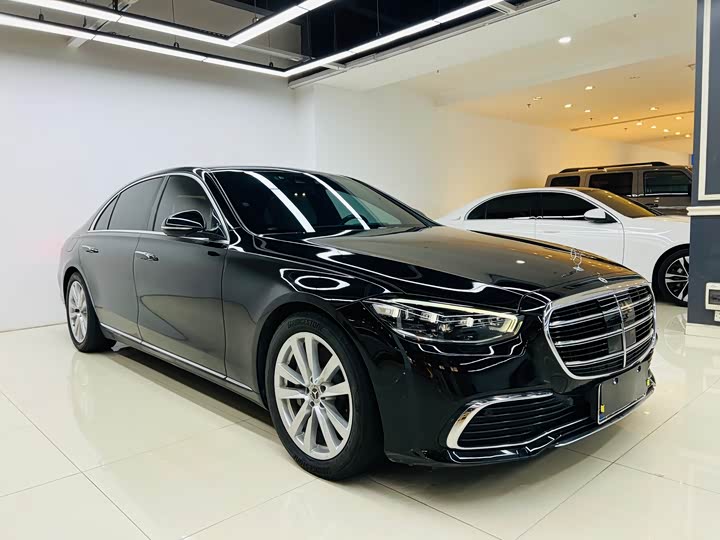 Фото 3 - Mercedes-Benz S-Class