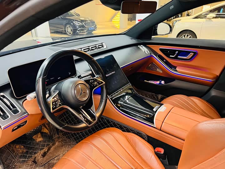 Фото 5 - Mercedes-Benz S-Class