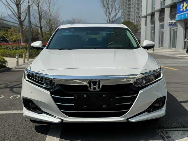 Photo 2 - Honda Accord