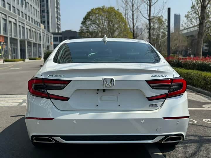 Photo 4 - Honda Accord