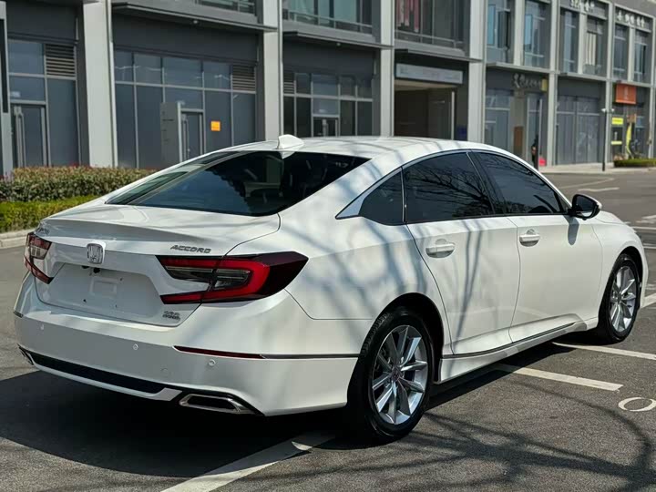 Photo 5 - Honda Accord