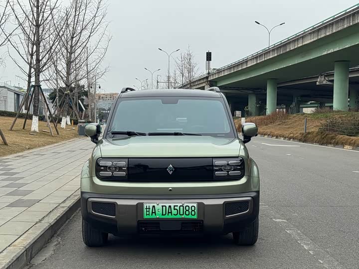 Photo 3 - Baojun Yep Plus