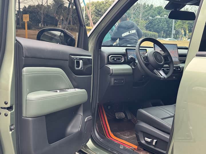 Photo 7 - Baojun Yep Plus