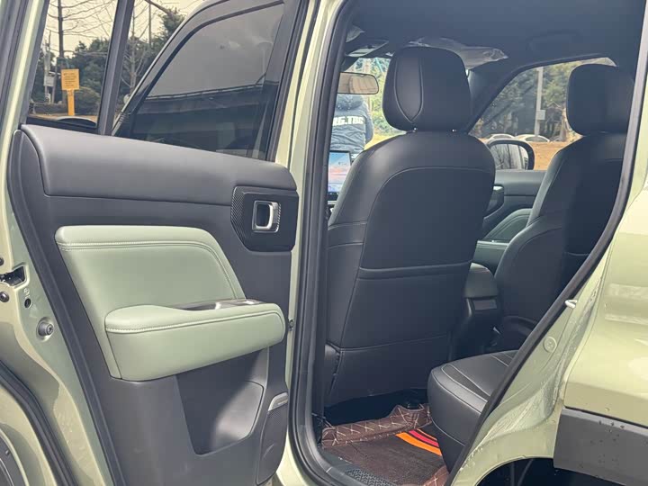 Photo 8 - Baojun Yep Plus