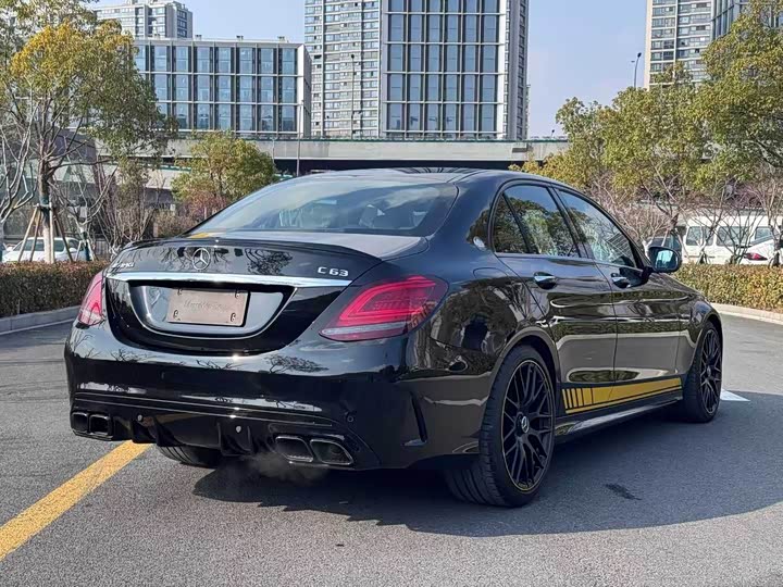 Фото 2 - Mercedes-Benz C-Class AMG