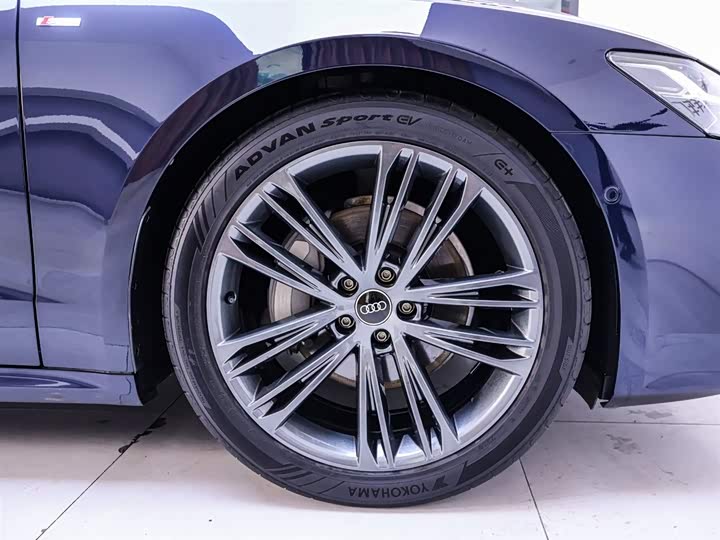 Фото 6 - Audi A7