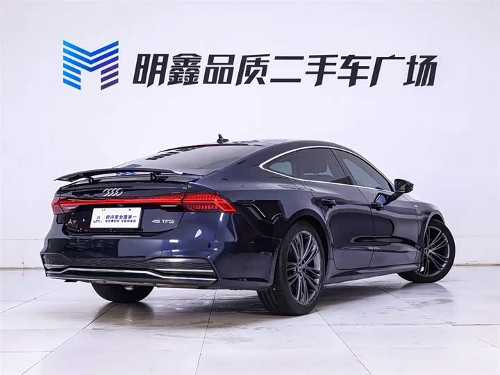Фото 7 - Audi A7