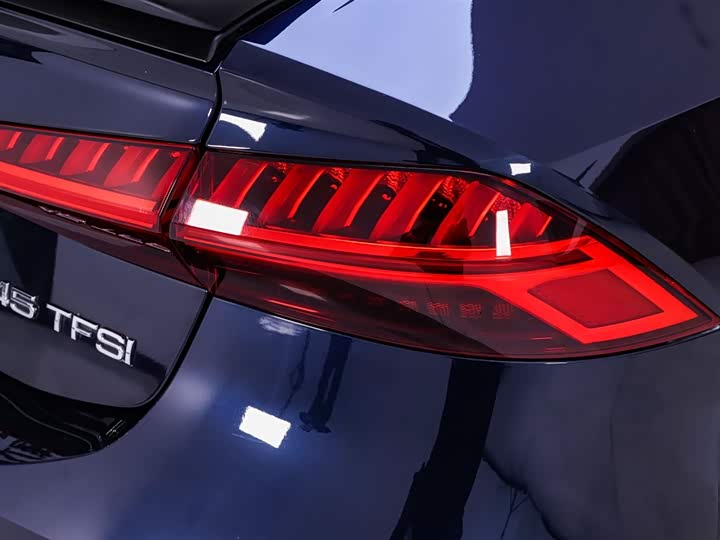 Фото 9 - Audi A7