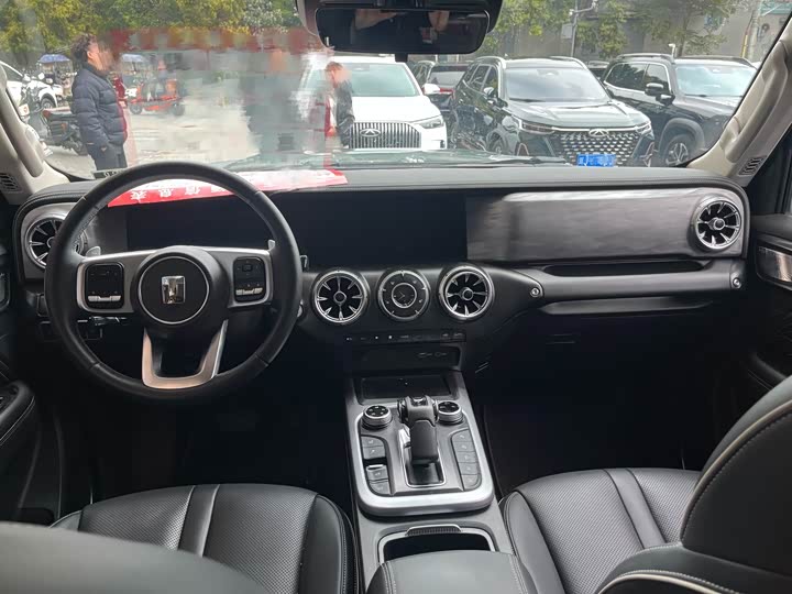 Фото 5 - Tank 300