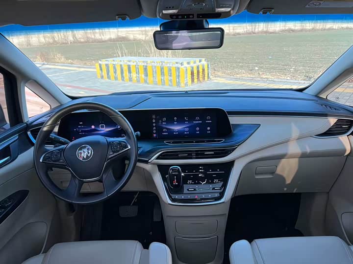 Фото 4 - Buick GL8 ES