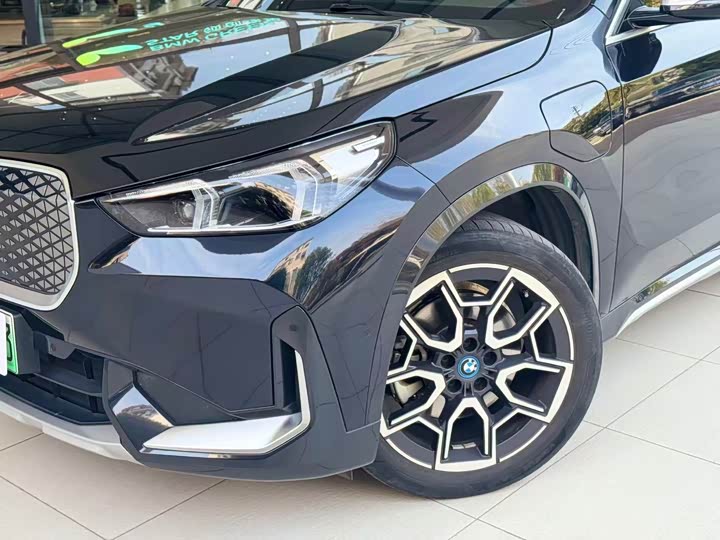 Фото 6 - BMW iX1