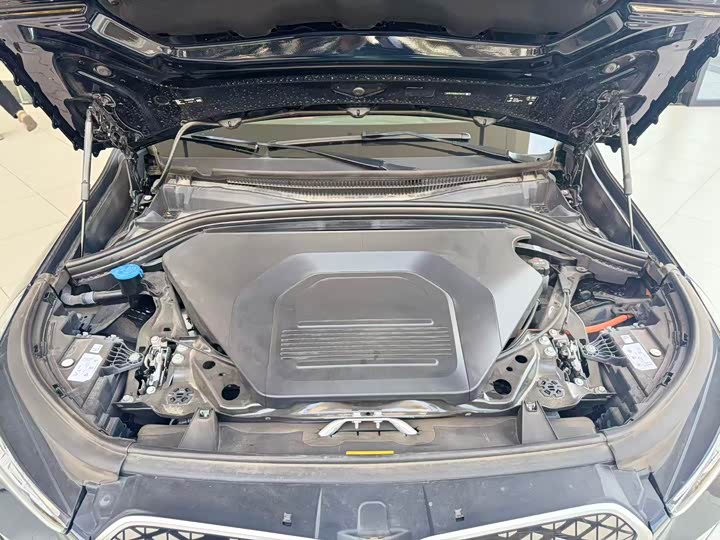 Фото 8 - BMW iX1