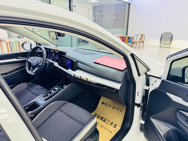 Фото 9 - Volkswagen Golf
