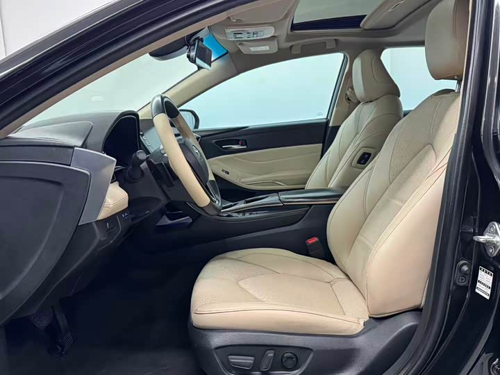 Фото 4 - Toyota Avalon