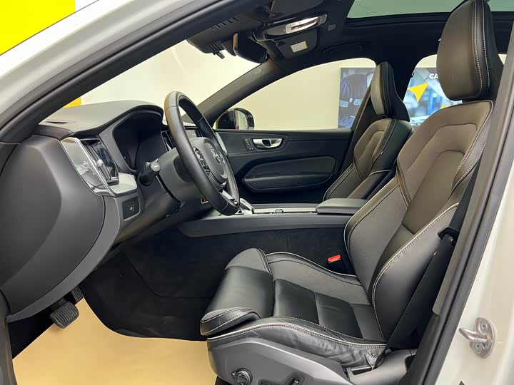 Фото 3 - Volvo XC60