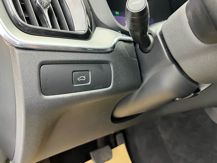 Фото 6 - Volvo XC60