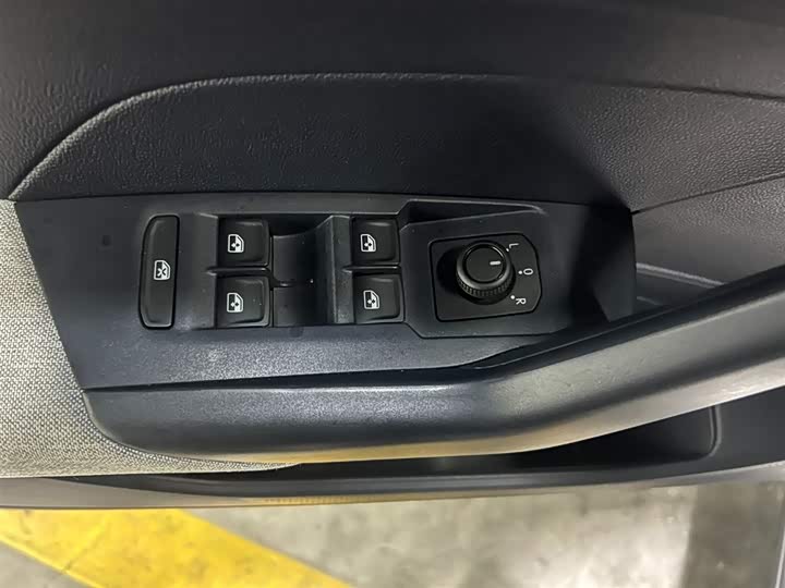 Volkswagen Tharu 2026 2026款 新锐 1.5L 锐进版