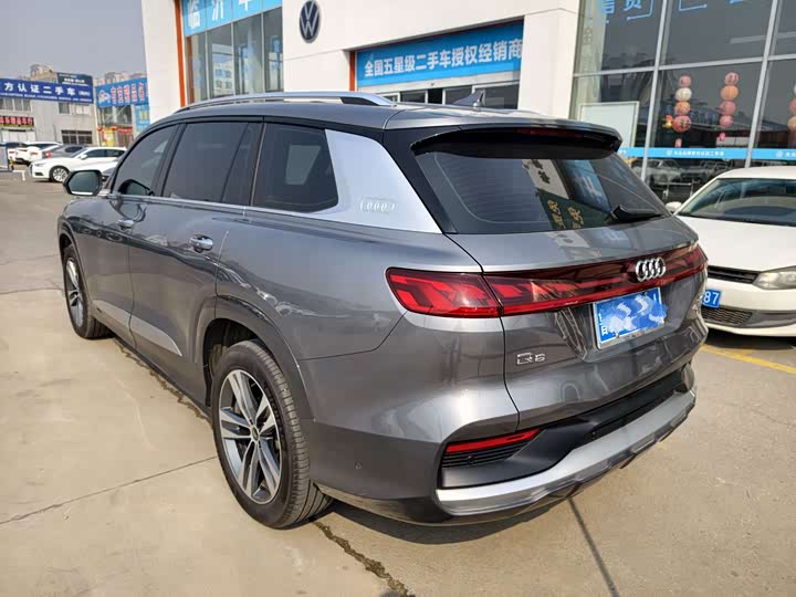 Фото 8 - Audi Q6