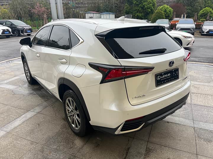 Photo 7 - Lexus NX