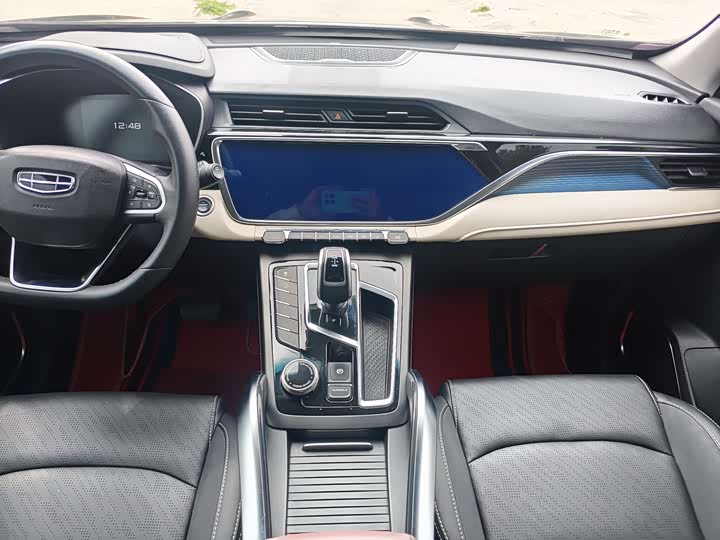 Фото 7 - Geely Atlas