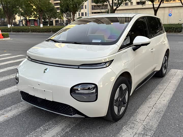 Фото 1 - Baojun Yunduo