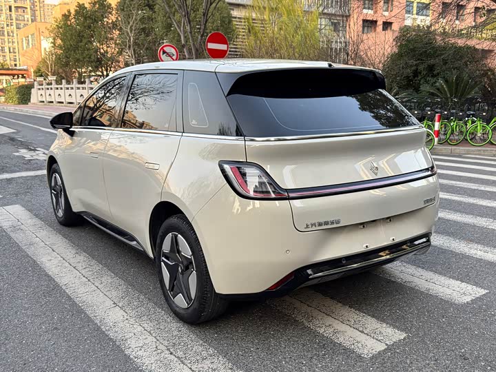 Фото 6 - Baojun Yunduo