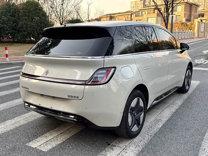 Фото 7 - Baojun Yunduo