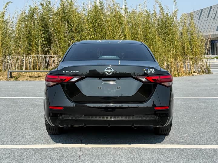 Фото 5 - Nissan Sylphy