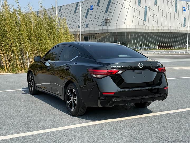 Фото 6 - Nissan Sylphy