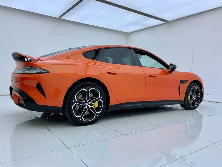 Photo 5 - Xiaomi SU7