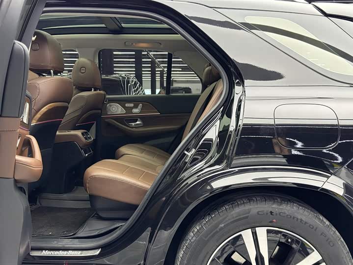 Photo 7 - Mercedes-Benz GLE-Class Hybrid