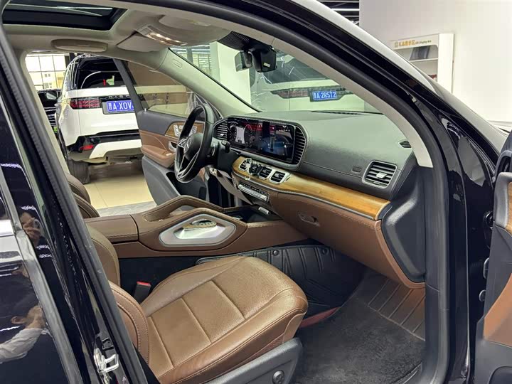 Photo 8 - Mercedes-Benz GLE-Class Hybrid