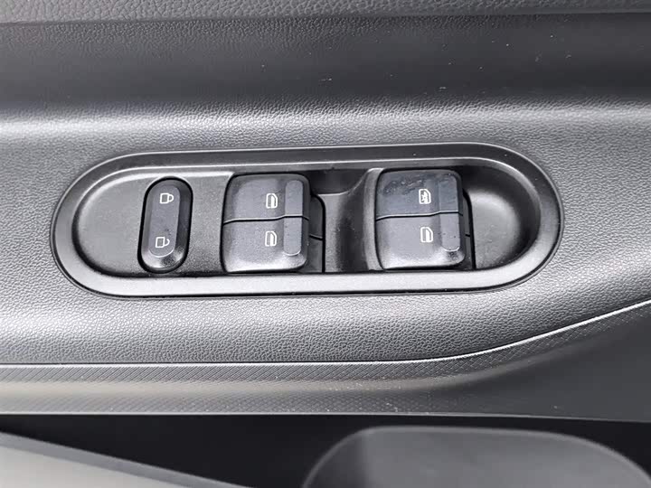 Фото 9 - Baojun Yunduo