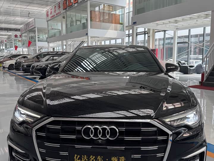 Фото 2 - Audi A6L