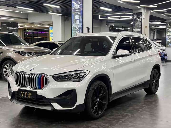 Photo 1 - BMW X1