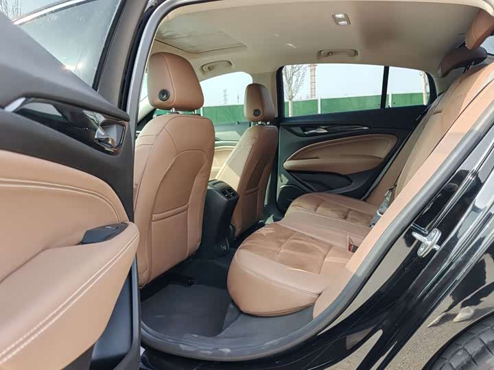 Фото 3 - Buick Regal