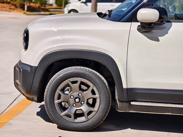 Photo 9 - Baojun Yep Plus