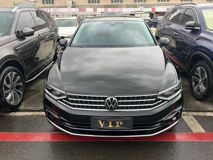 Фото 2 - Volkswagen Magotan